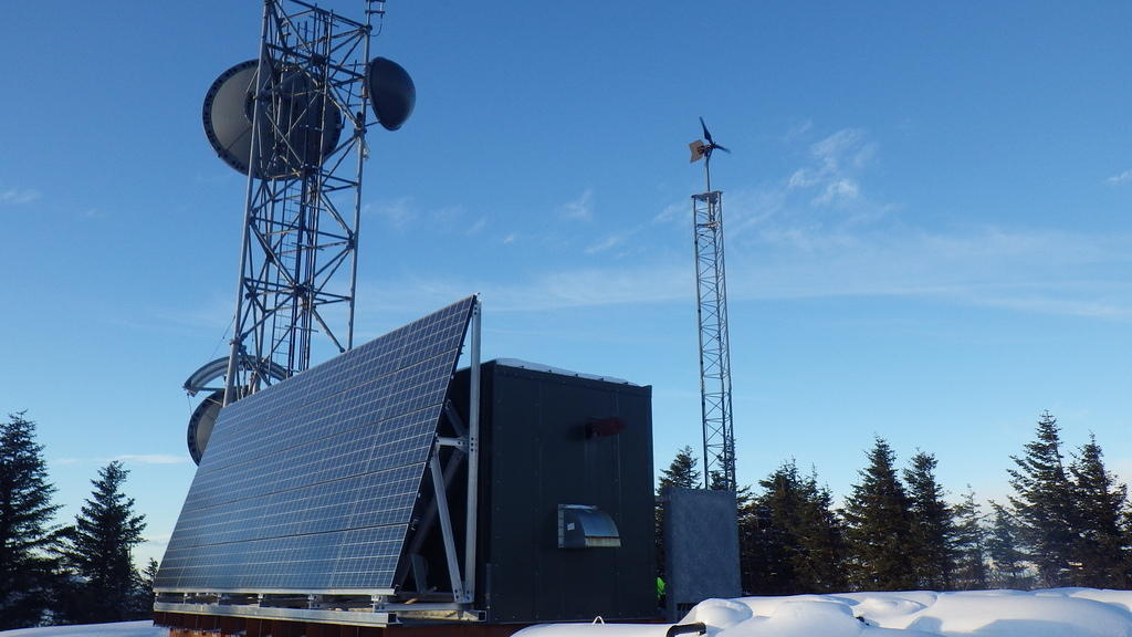 APRS World's WT10 on 20ft of Rohn 45G tower. Site is a microwave relay and cell phone site serving the Prince William Sound near Cordova, AK.