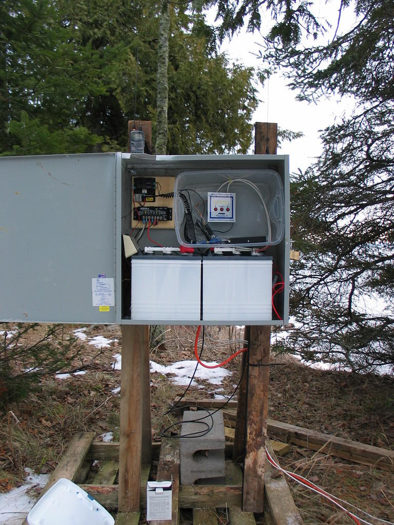Solar powered APRS weather station